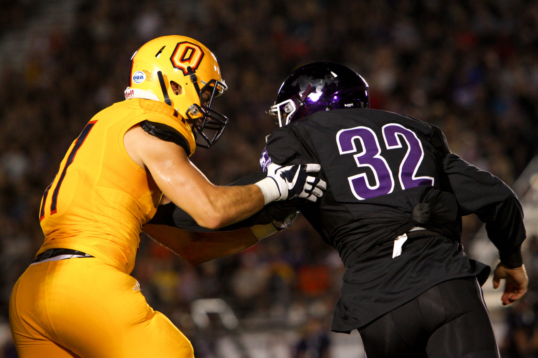 Football - Western vs Queens - Liam McInnis-15.jpg